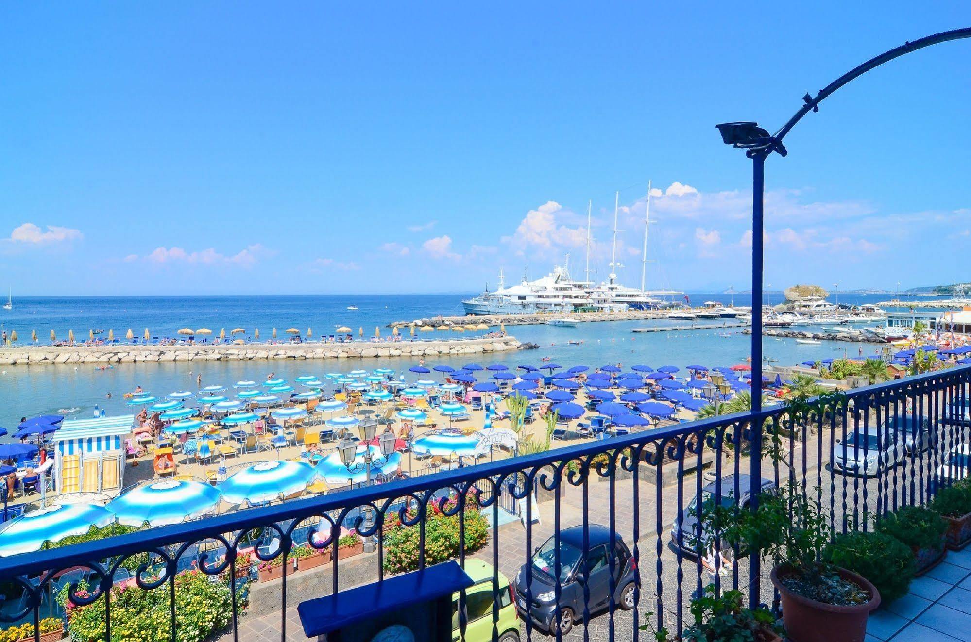 Hotel Terme Marina Lacco Ameno  Exteriör bild